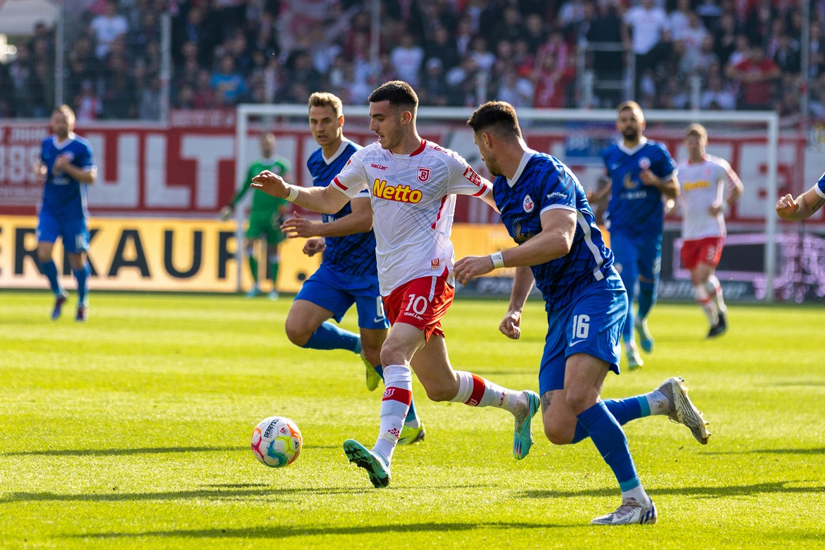 Jahnelf Reist Zu Hansa Rostock Ssv Jahn Regensburg 